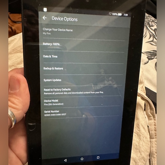 Kindle fire 5th generation.  Works great - Picture 1 of 2